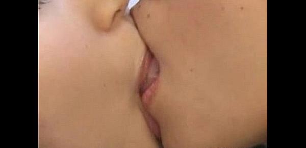  Japanese Lesbian Kiss 2